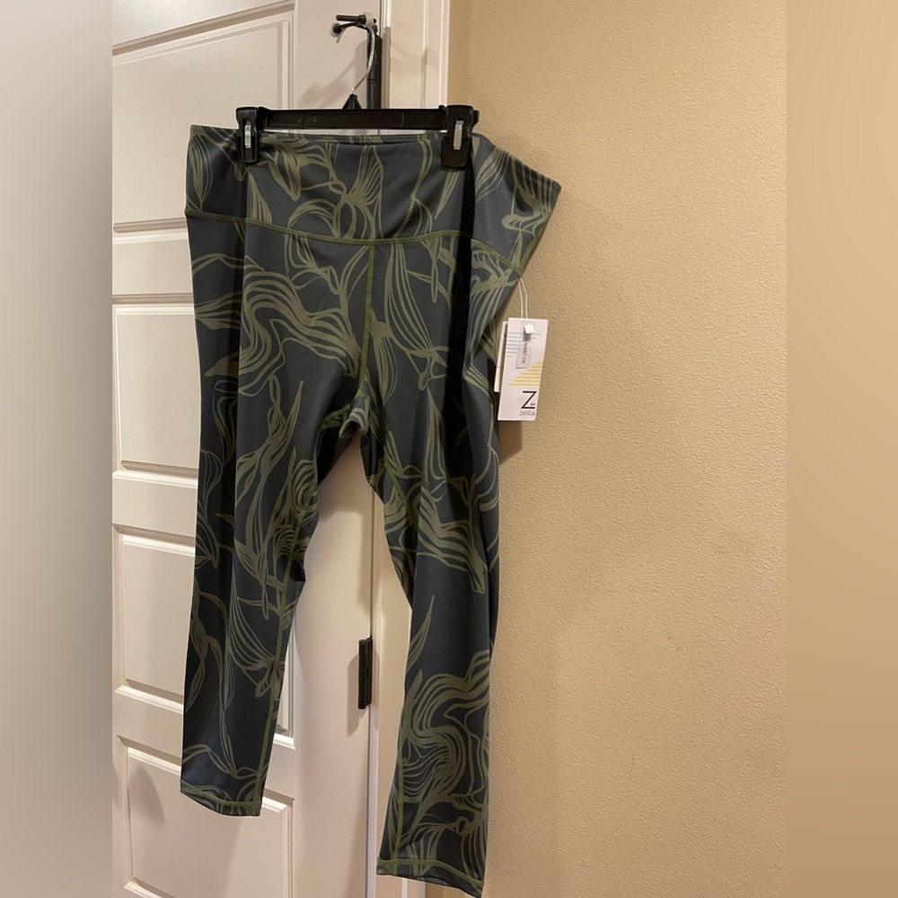 NWT Z by Zella Leggings, Green Urban Ribbon, 2x